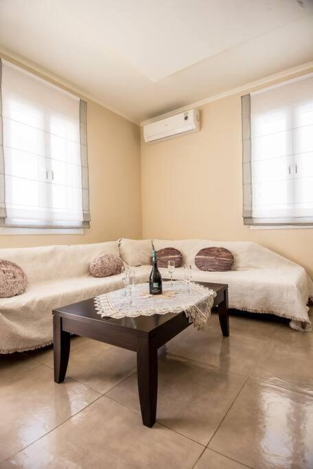 Joana Apartment Argostoli  Eksteriør bilde