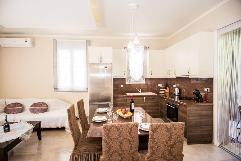 Joana Apartment Argostoli  Eksteriør bilde